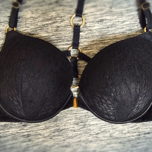 NWOT Victorias Secret Very Sexy Push-Up Bra - Picture 2 of 4
